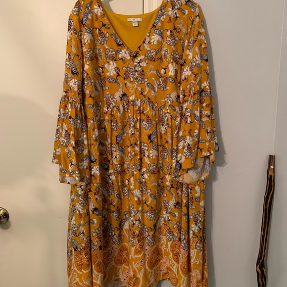 Dresses & Skirts - Orange peasant dress